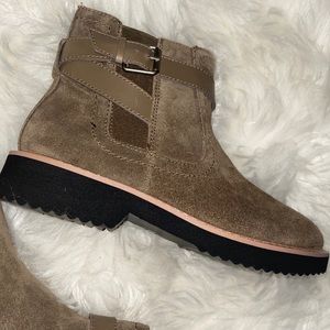 New Suede boots